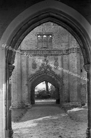 E.BARSHAM MANOR ENTRANCE GATE N.SIDE FROM DOOR OF HOUSE